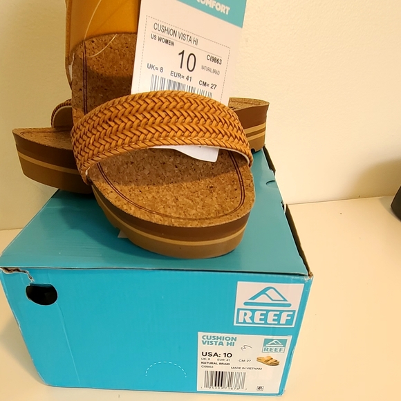 Reef Sandals - Picture 4 of 4